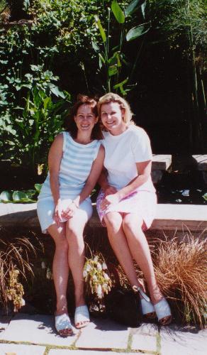 Kay and Jennifer - KLM Photo