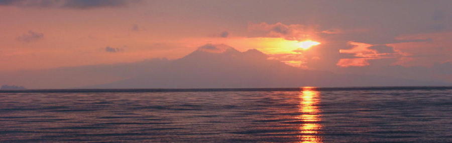 Sunrise over Volcanos - KLM Photo